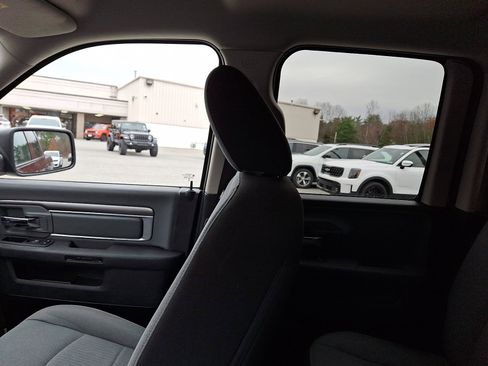 Used 2024 RAM 1500 Classic SLT image 17