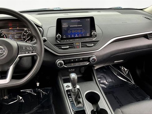 Used 2022 Nissan Altima 2.5 SV image 6