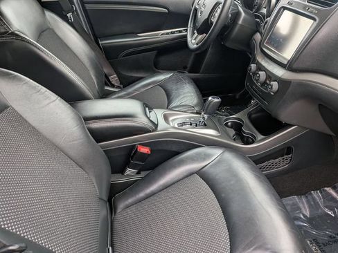 Used 2017 Dodge Journey Crossroad FWD image 29