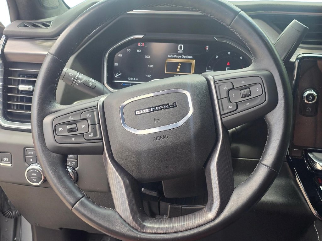 Used 2025 GMC Sierra 3500 Denali Ultimate AWD/4WD image 18