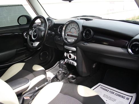 Used 2010 MINI Cooper Clubman S image 6