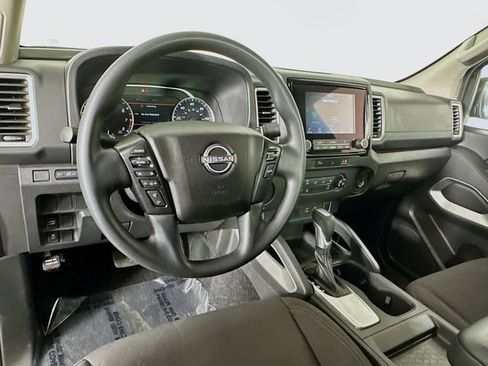 Certified 2024 Nissan Frontier SV image 11