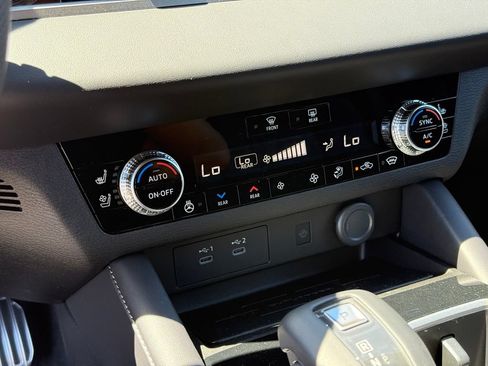 New 2026 Mitsubishi Outlander SEL AWD/4WD image 26