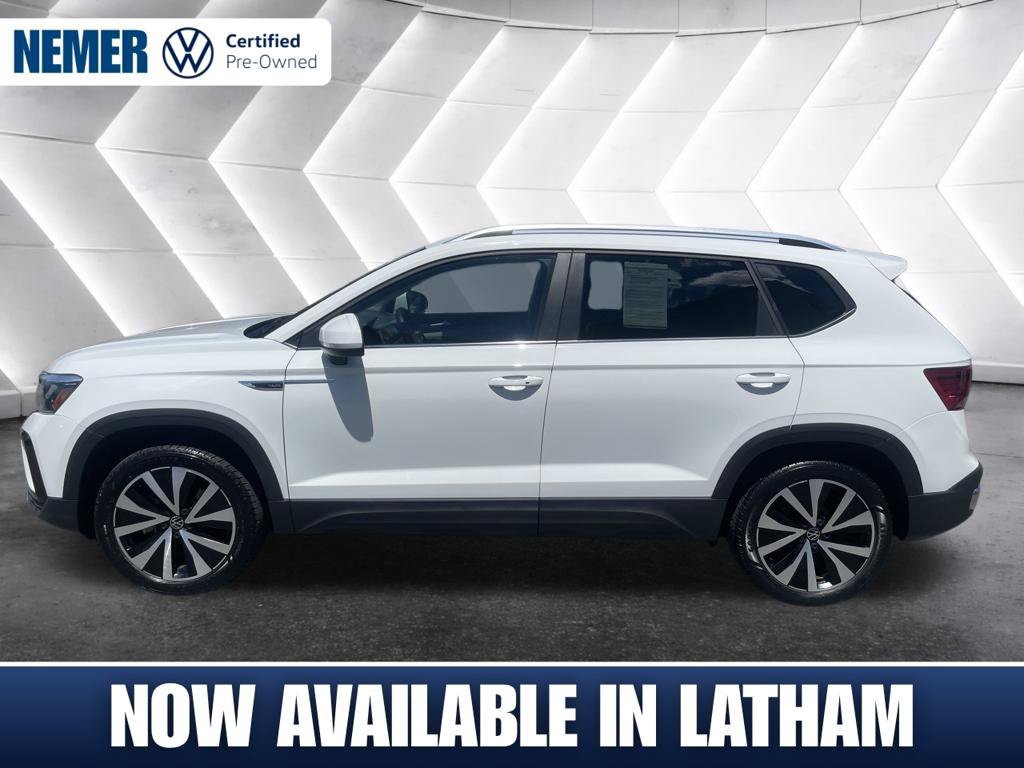 Certified 2023 Volkswagen Taos SE FWD image 2