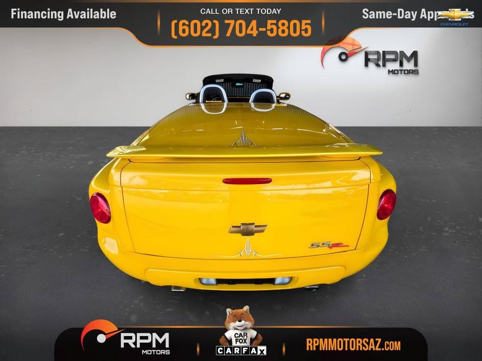 Used 2004 Chevrolet SSR w/ Preferred Equipment Group RWD image 18