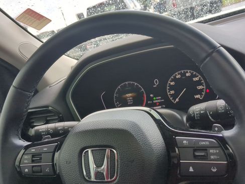 Used 2024 Honda Pilot Touring image 14