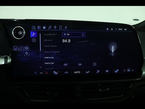 Used 2025 Chevrolet Equinox EV RS image 26