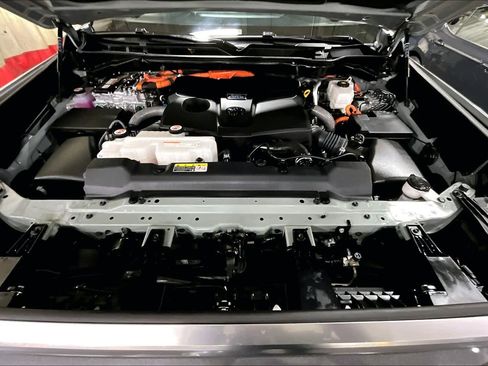 Used 2024 Toyota Tundra Limited image 31