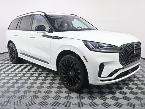 New 2026 Lincoln Aviator Reserve AWD/4WD image 8