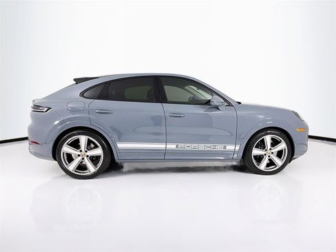 New 2026 Porsche Cayenne S image 8