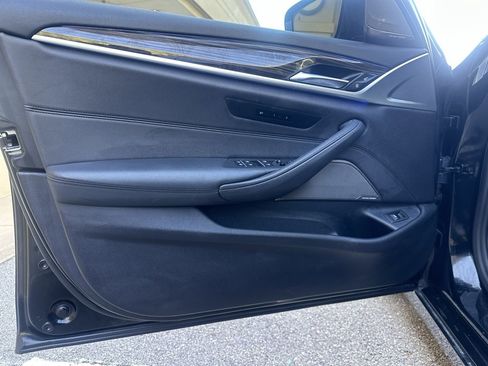 Used 2019 BMW 530i xDrive w/ Dynamic Handling Package image 12