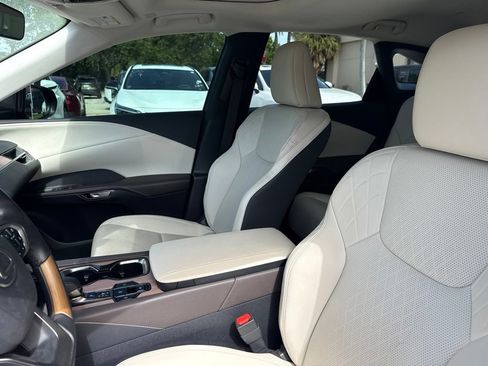 Used 2025 Lexus RX 350 Premium Plus w/ Accessory Package (K3) FWD image 18
