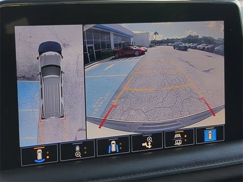 Used 2021 Chevrolet Suburban LT w/ LT Signature Package image 26