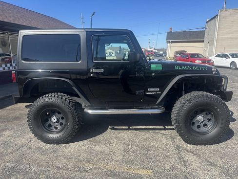 Used 2010 Jeep Wrangler Sport image 2