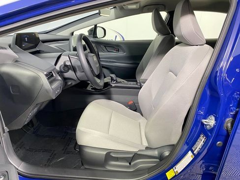 Used 2024 Toyota Prius LE image 10