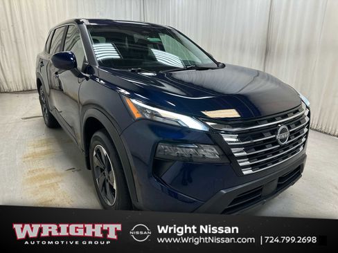 Certified 2025 Nissan Rogue SV image 1