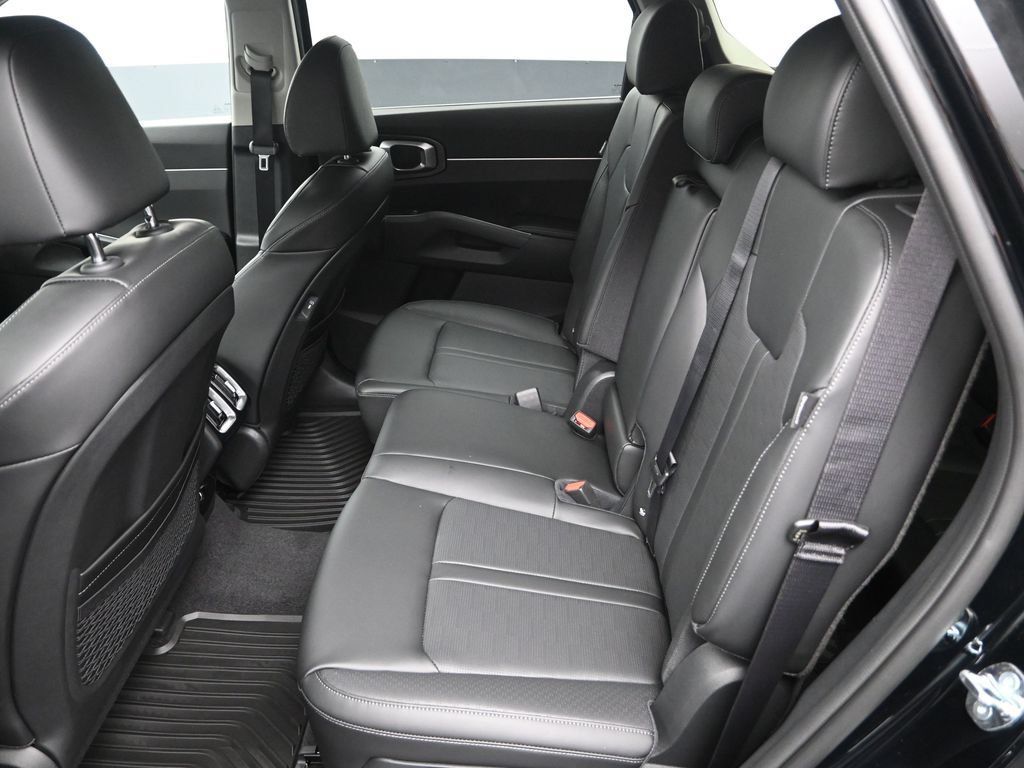 Certified 2026 Kia Sorento EX AWD/4WD image 28
