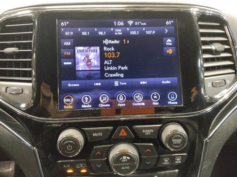 Used 2019 Jeep Grand Cherokee Limited image 25