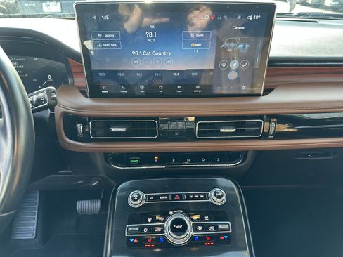 Used 2023 Lincoln Nautilus Reserve w/ Equipment Group 201A image 14