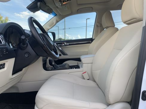 Used 2023 Lexus GX 460 Premium w/ Premium Package AWD/4WD image 16
