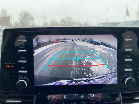 Used 2022 Toyota Sienna XLE w/ XLE Plus Package image 14