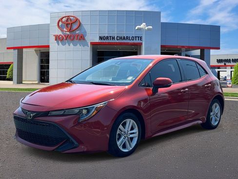 Used 2019 Toyota Corolla SE FWD image 3