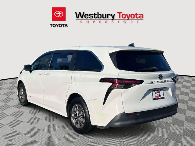 Used 2021 Toyota Sienna LE FWD image 7