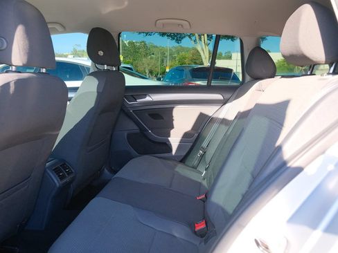 Used 2016 Volkswagen Golf SE FWD image 32
