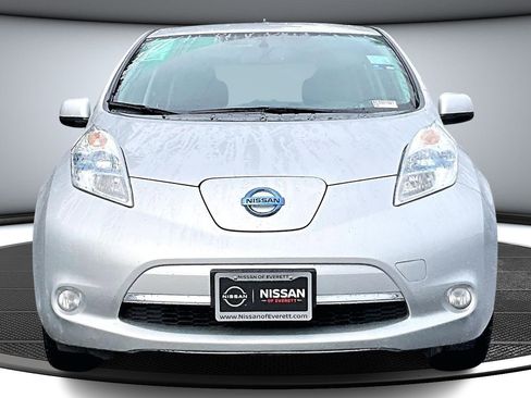 Used 2014 Nissan Leaf SV w/ LED & Quick Charge Package image 2