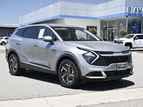 Used 2023 Kia Sportage LX FWD image 1