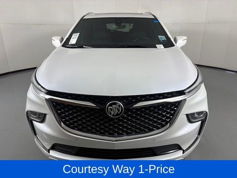 Used 2023 Buick Enclave Avenir w/ Trailering Package, 5000 lbs. FWD image 4