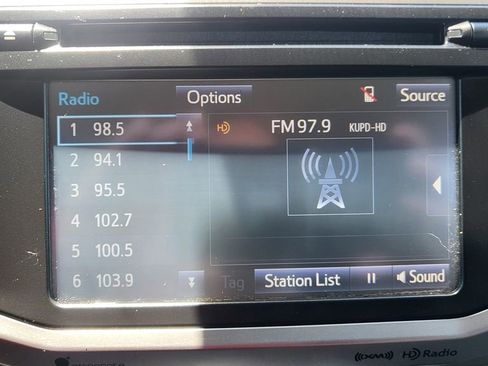 Used 2018 Toyota 4Runner SR5 AWD/4WD image 33