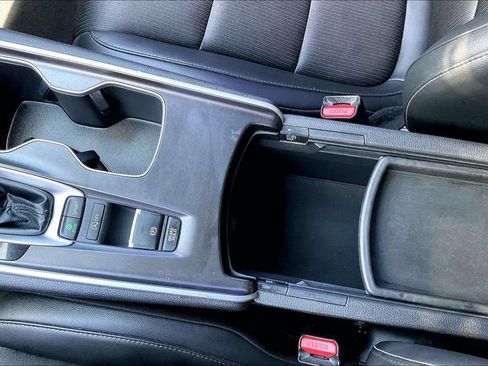 Used 2022 Honda Accord Sport image 25