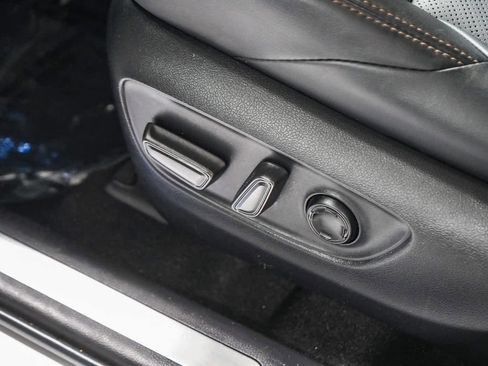 Certified 2023 Toyota Venza Limited image 23