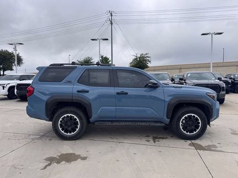 Used 2026 Toyota 4Runner TRD Off-Road Premium AWD/4WD image 4