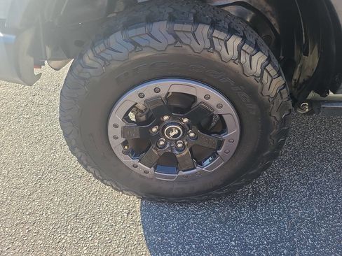 Used 2022 Ford Bronco Badlands AWD/4WD image 9