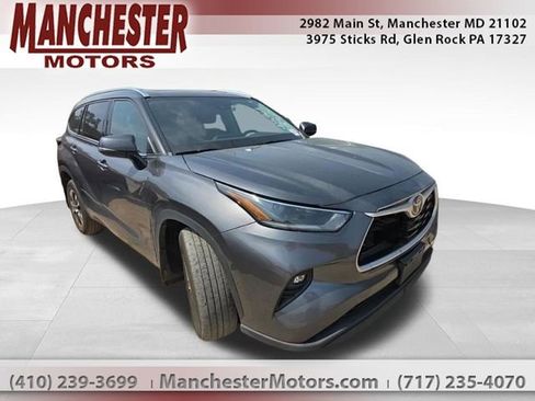 Used 2021 Toyota Highlander XLE image 1