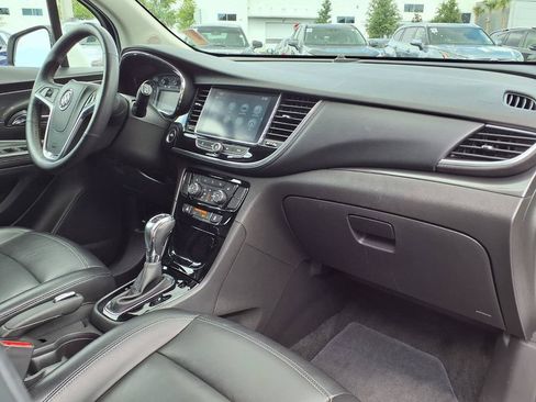 Used 2020 Buick Encore Essence FWD image 11