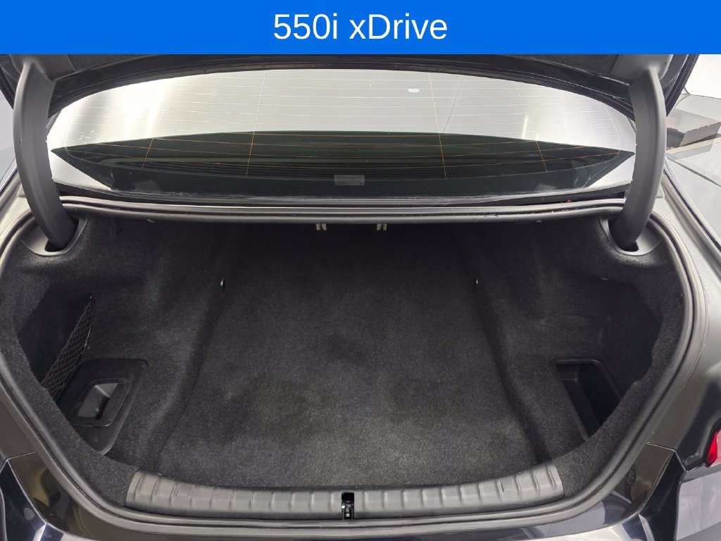 Used 2021 BMW M550i xDrive w/ Premium Package AWD/4WD image 16