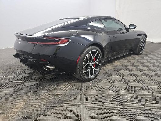 Used 2019 Aston Martin DB11 Coupe RWD image 1