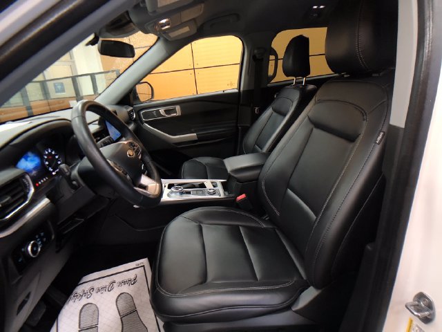 Certified 2024 Ford Explorer XLT w/ Equipment Group 202A AWD/4WD image 10