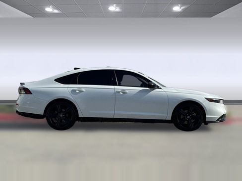 Used 2025 Honda Accord Sport image 7