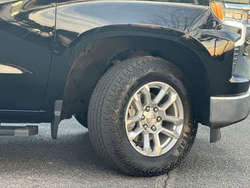 Used 2023 Chevrolet Silverado 1500 LT image 12