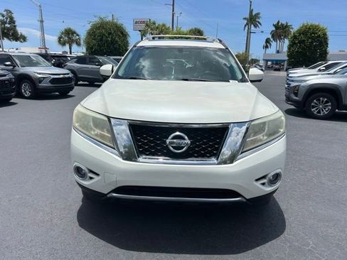 Used 2016 Nissan Pathfinder SL w/ SL Premium Package FWD image 2