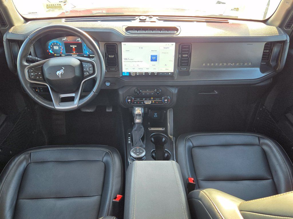 Used 2025 Ford Bronco Badlands AWD/4WD image 13