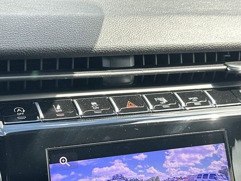 New 2025 Jeep Grand Cherokee Laredo X w/ Luxury Tech Group I image 38