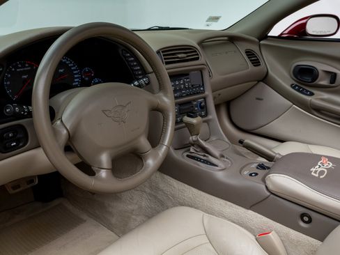 Used 2003 Chevrolet Corvette 50th Anniversary Edition w/ Preferred Equipment Group1 image 26