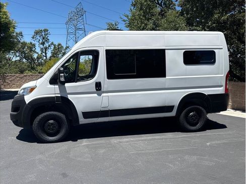 Used 2024 RAM ProMaster 1500 w/ Safety Group FWD image 2