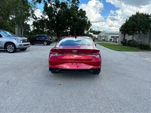 Used 2021 Hyundai Elantra SEL FWD image 5
