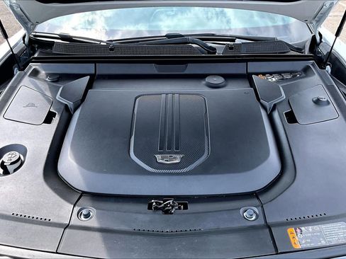 Used 2024 Cadillac Lyriq Sport w/ LPO, Floor Liner Package AWD/4WD image 31